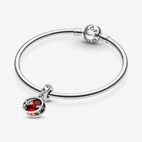 Pandora Disney Mickey Mouse & Minnie Mouse Love and Kisses Dangle Charm - Picture 3 of 6